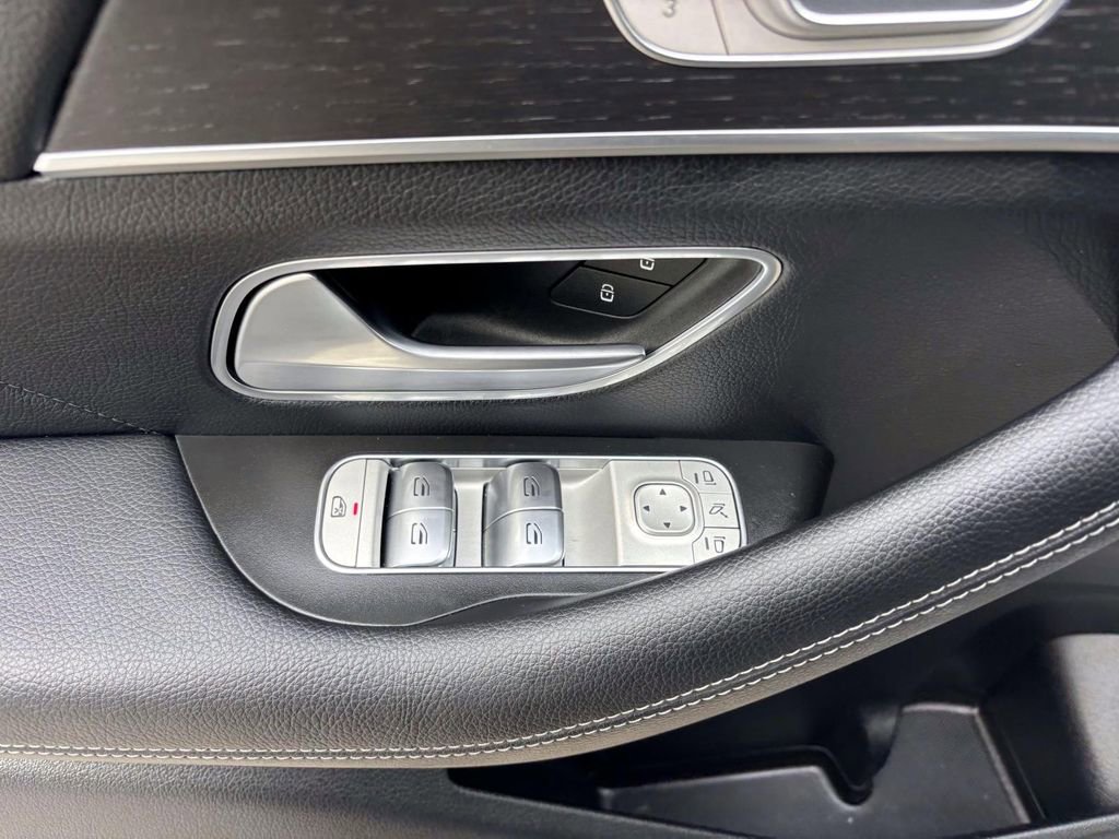Used 2024 Mercedes-Benz GLE 350 4MATIC image 13