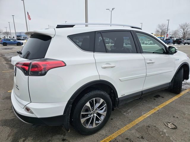 Used 2016 Toyota RAV4 XLE w/ Convenience Package image 4