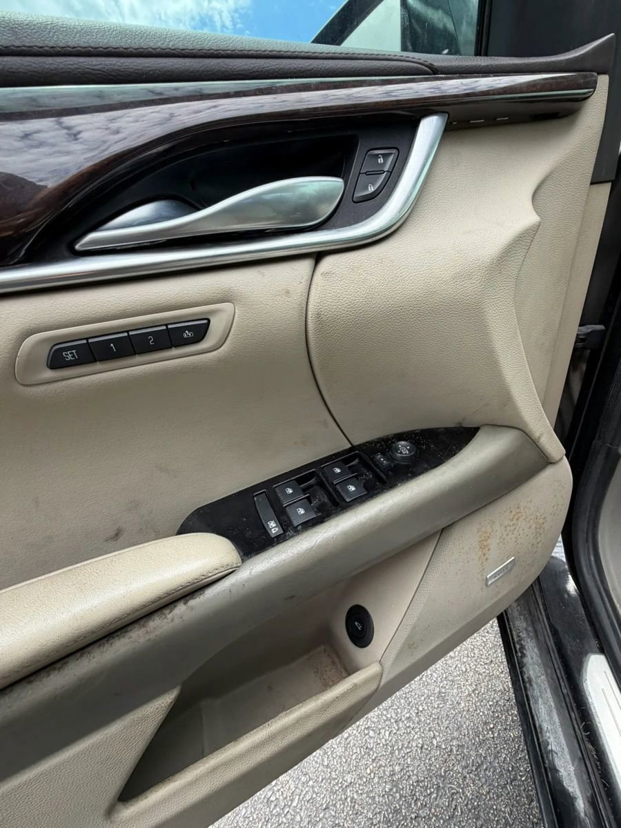 Used 2013 Cadillac XTS Platinum w/ Driver Assist Package FWD image 10