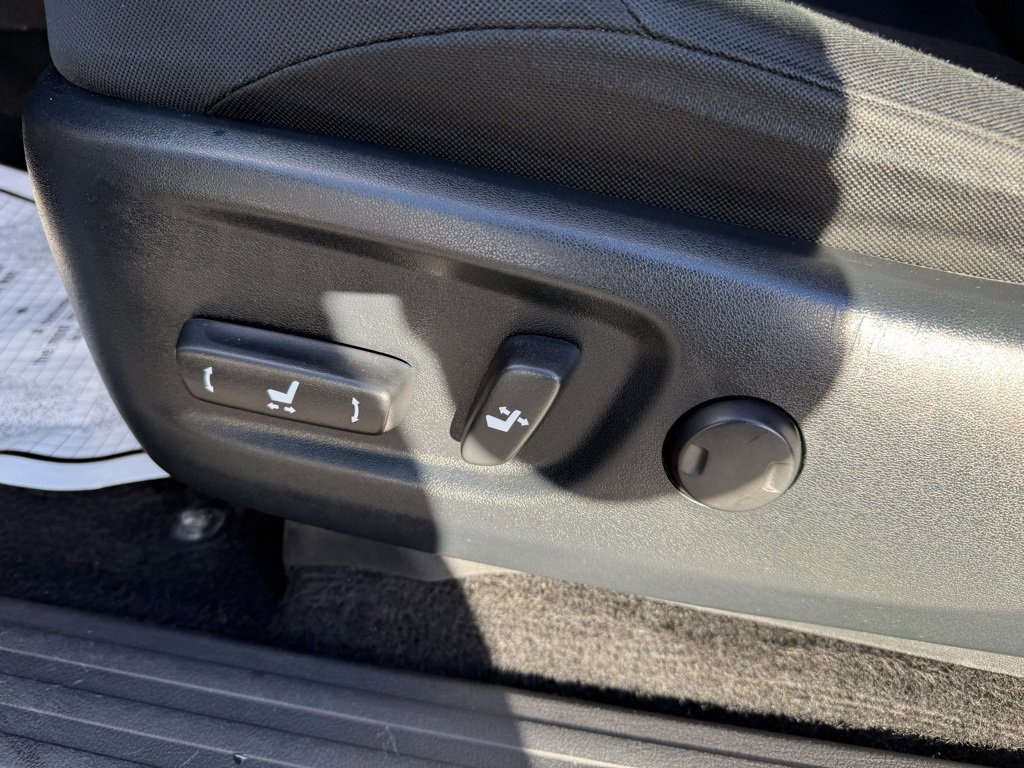 Used 2024 Toyota 4Runner TRD Off-Road image 15