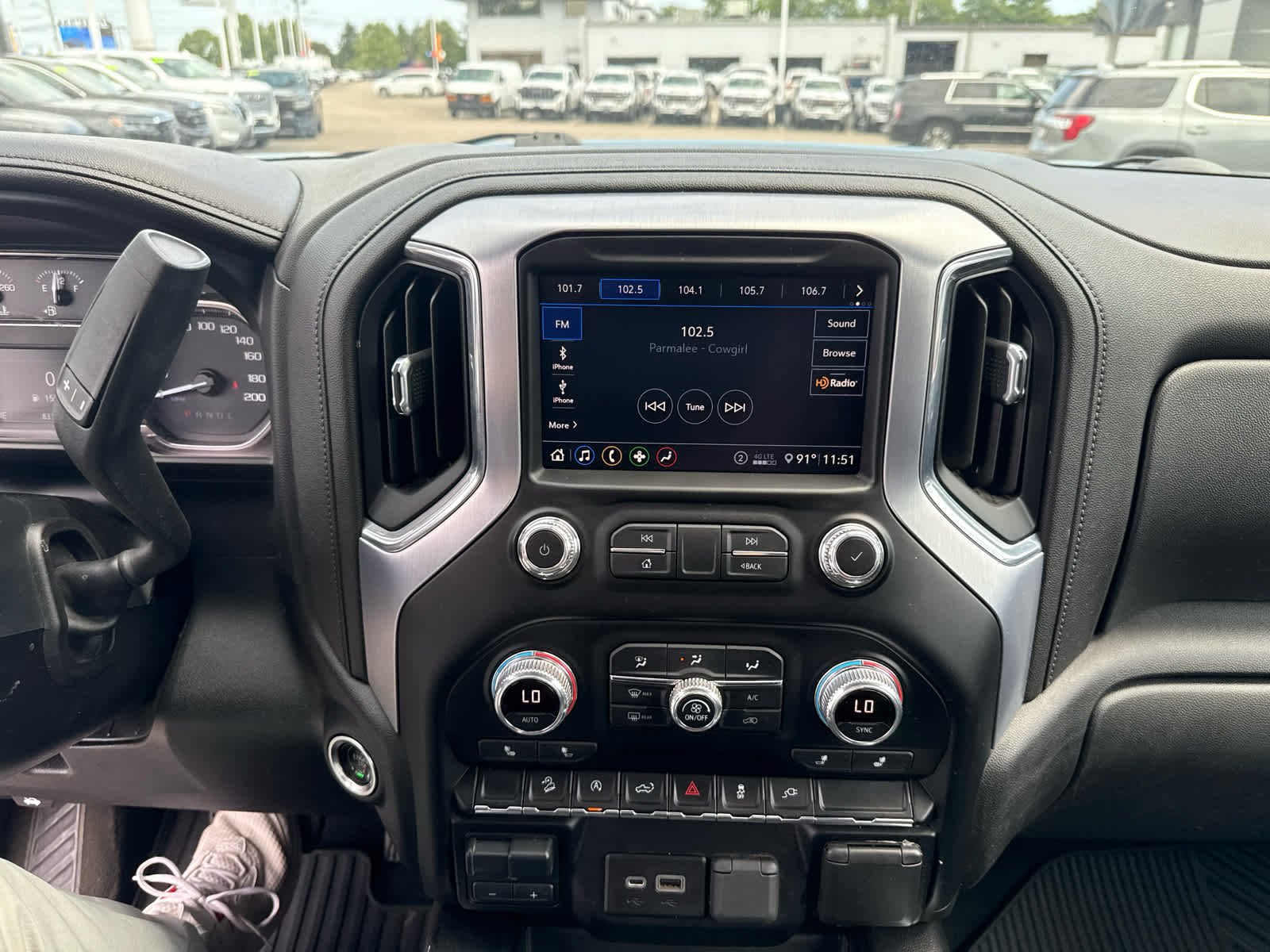 Used 2020 GMC Sierra 1500 Elevation w/ Elevation Value Package AWD/4WD image 17
