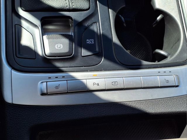 Used 2025 Kia Carnival image 23