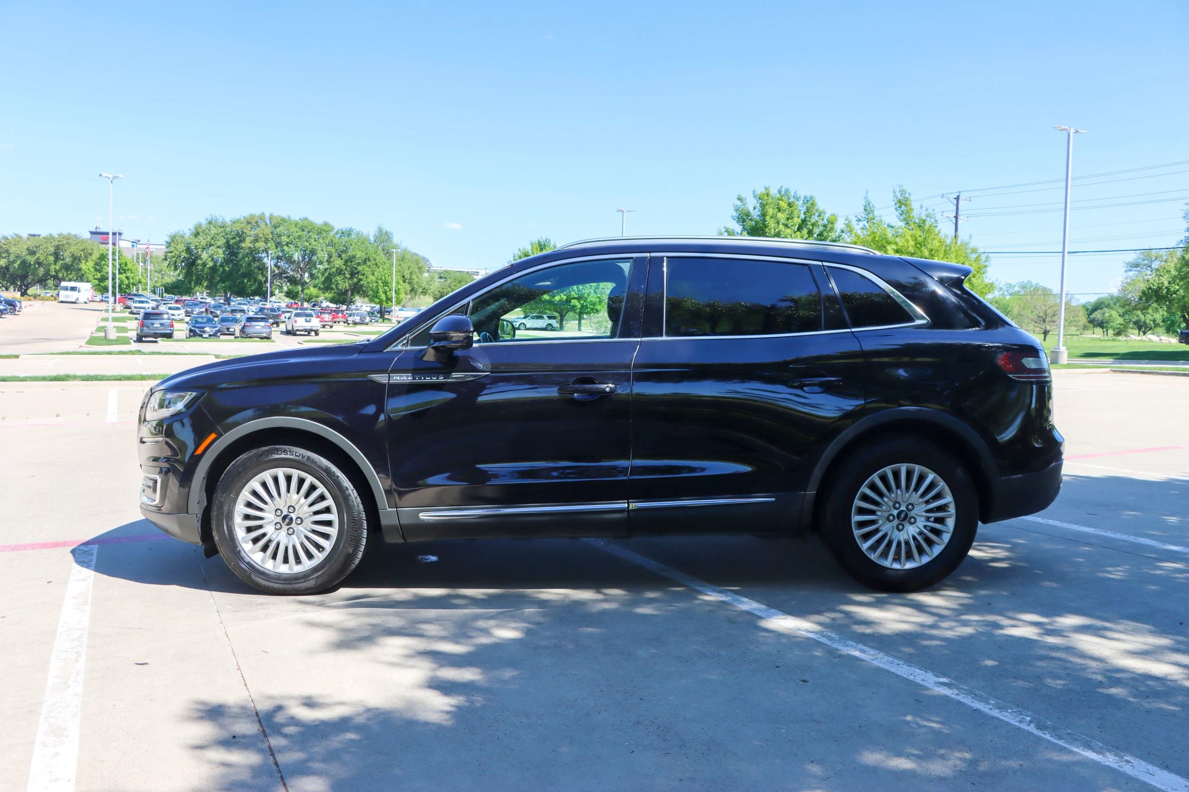 Used 2019 Lincoln Nautilus FWD image 4