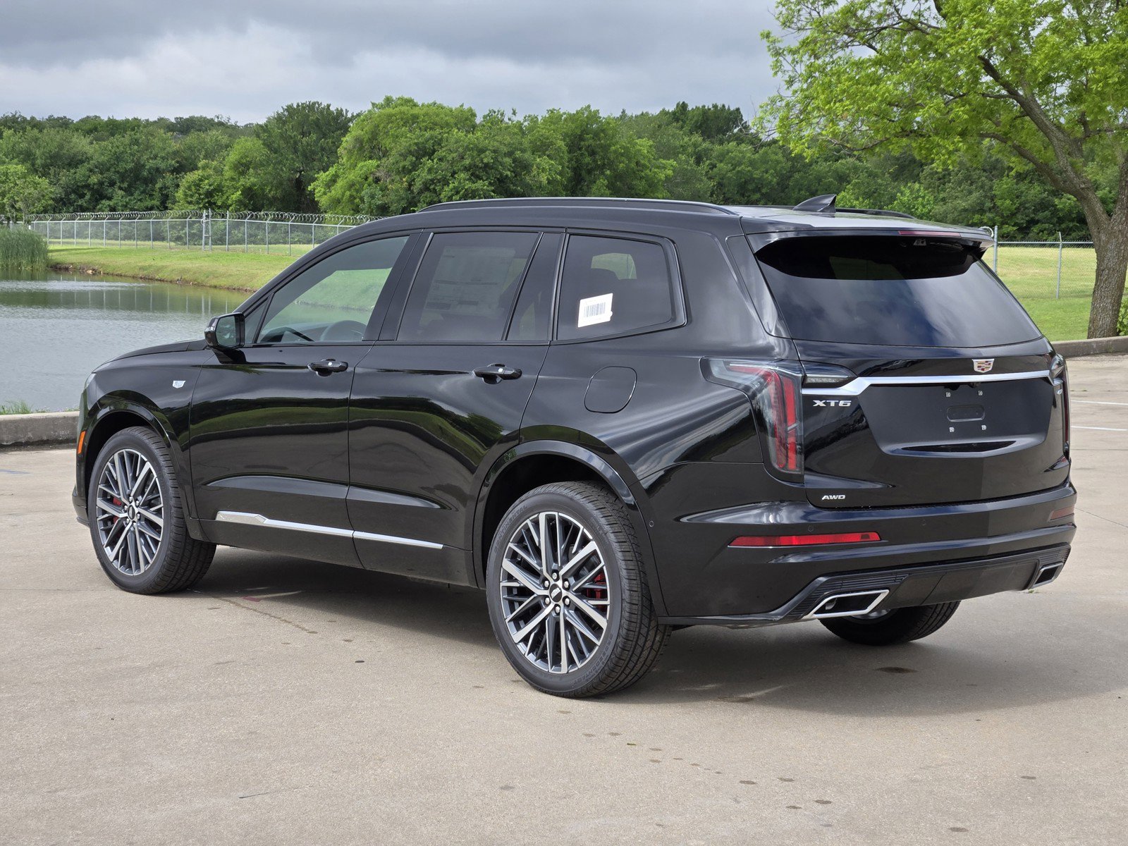 New 2025 Cadillac XT6 Sport w/ Technology Package AWD/4WD image 3