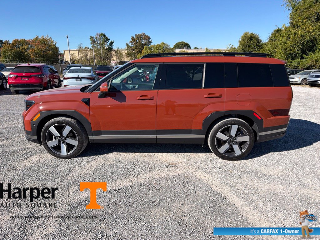 Used 2025 Hyundai Santa Fe Limited AWD/4WD image 2