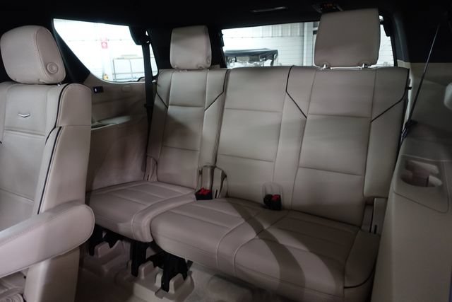 Used 2023 Cadillac Escalade Premium Luxury AWD/4WD image 24