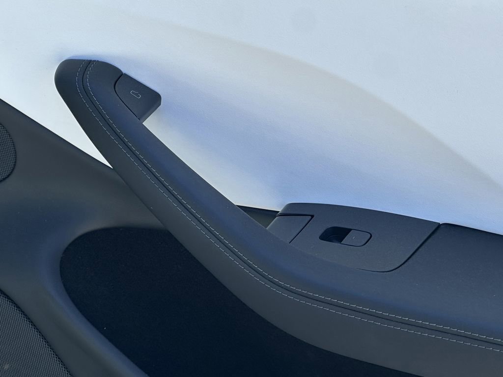 Used 2024 Tesla Model 3 Performance image 16