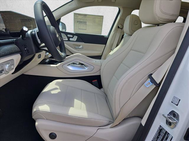 New 2026 Mercedes-Benz GLS 450 4MATIC image 4