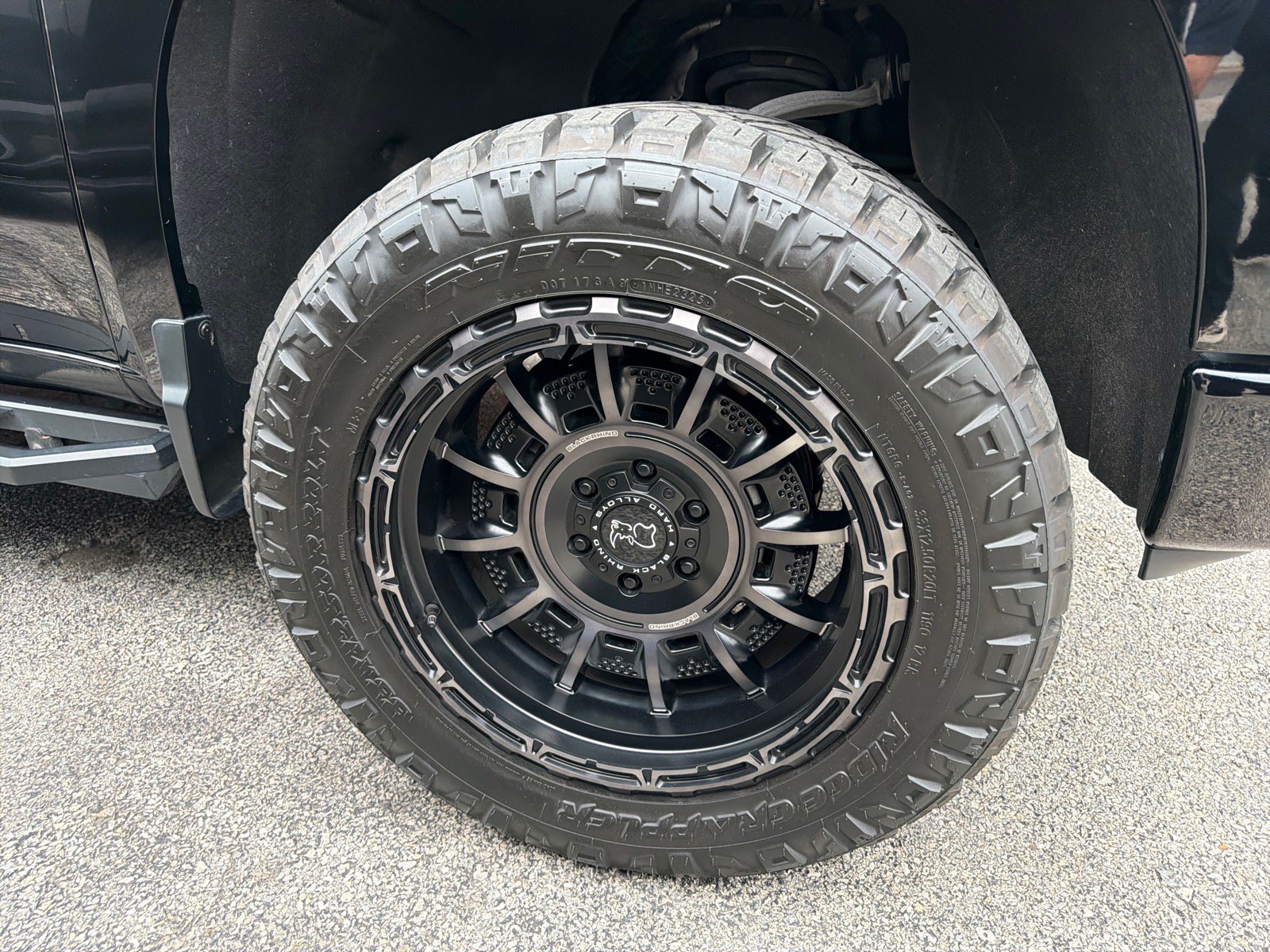 Used 2022 Chevrolet Silverado 1500 LT Trail Boss w/ LT Trail Boss Premium Package AWD/4WD image 4