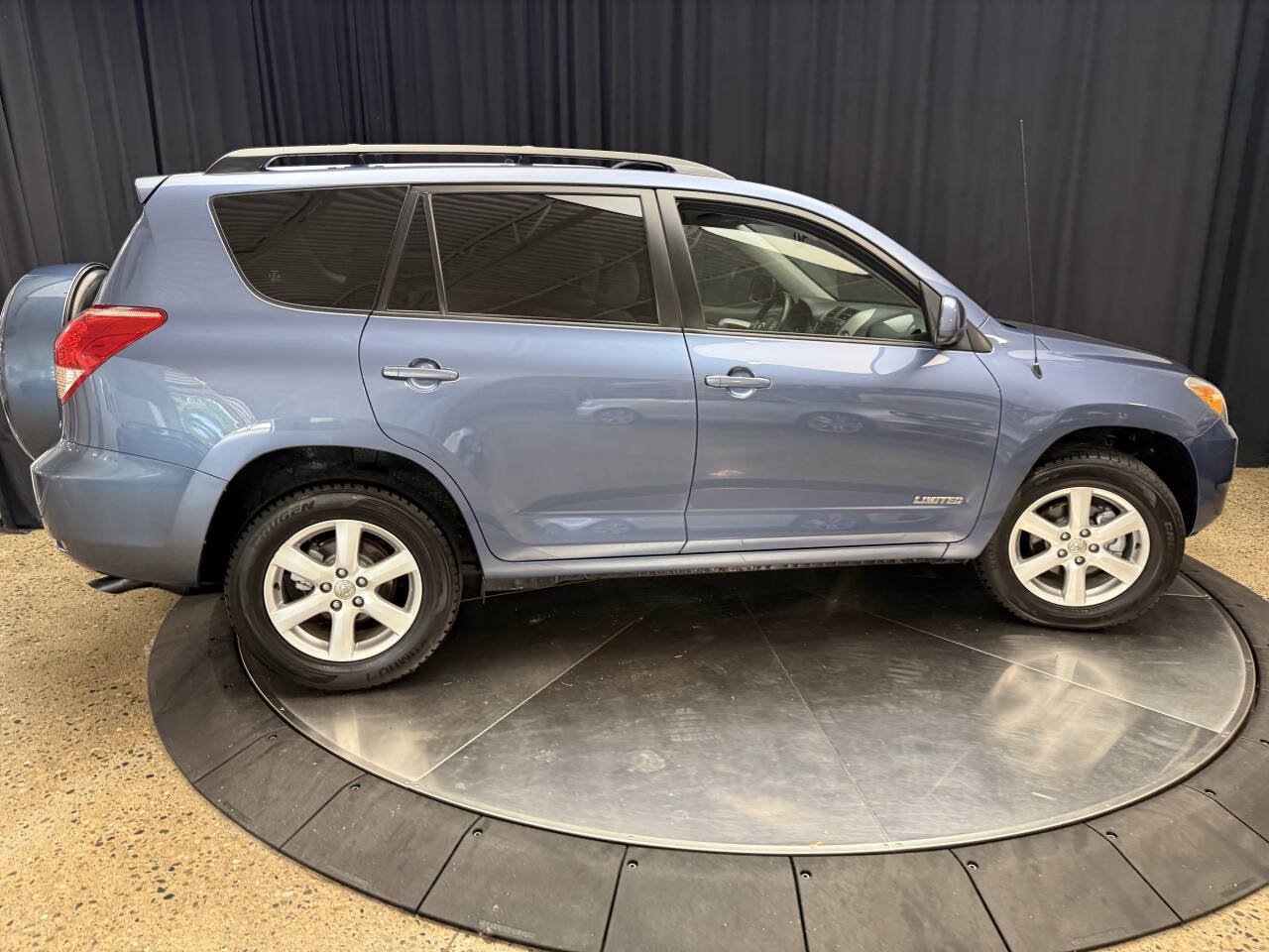 Used 2008 Toyota RAV4 Limited AWD/4WD image 12