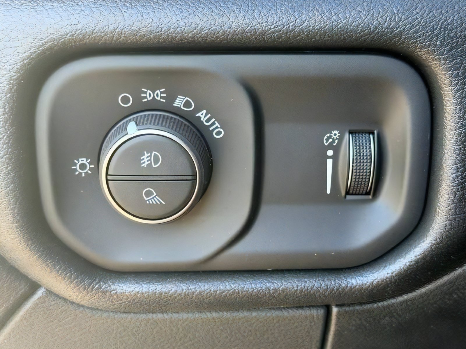 New 2026 RAM 2500 Tradesman AWD/4WD image 16