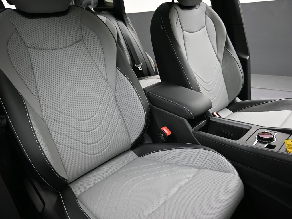 New 2026 Volkswagen Tiguan SE R-Line image 13