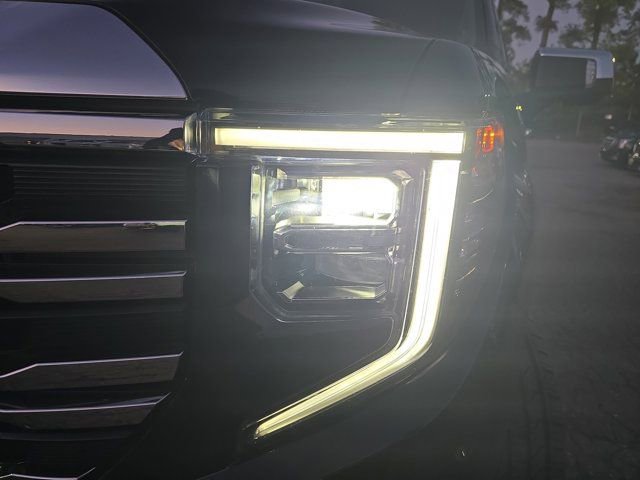 Used 2022 GMC Sierra 1500 SLT w/ SLT Premium Plus Package image 31