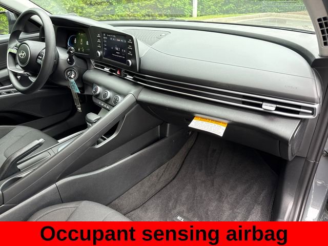 Used 2026 Hyundai Elantra SE w/ Cargo Package FWD image 29