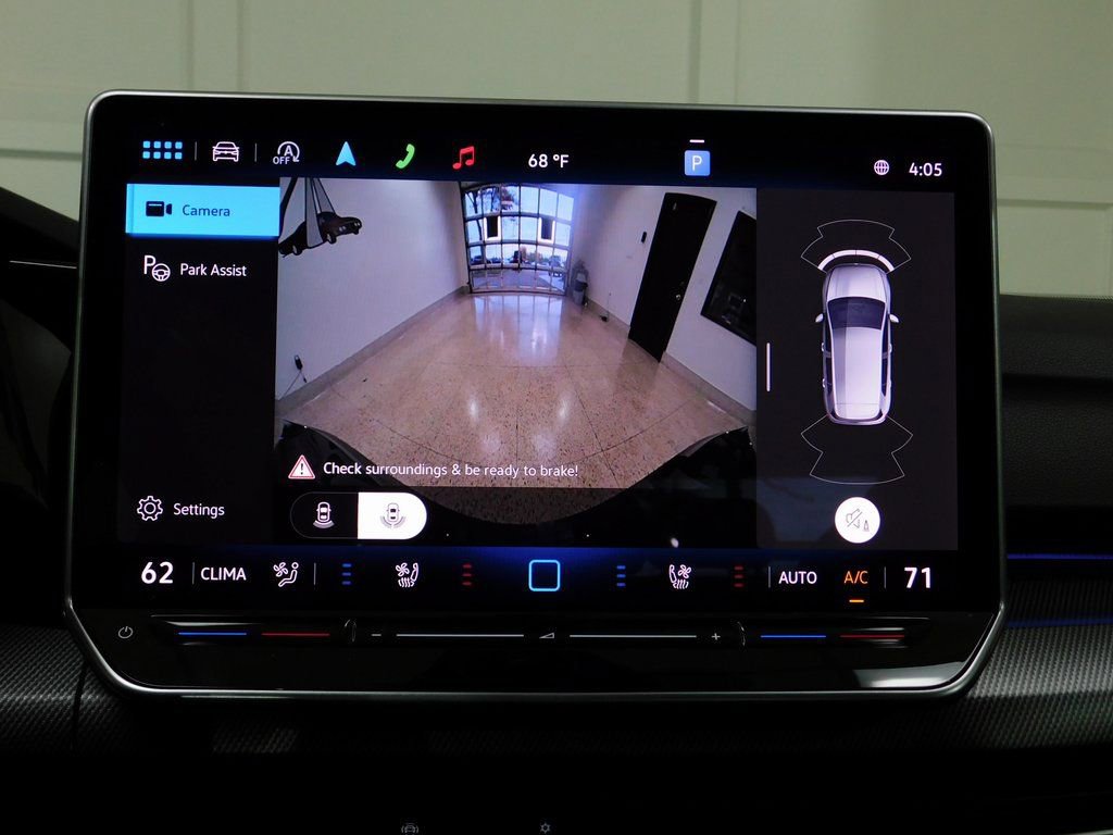 Used 2025 Volkswagen Golf 2.0T image 57