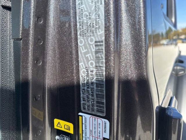 Used 2024 Jeep Wrangler Rubicon image 24