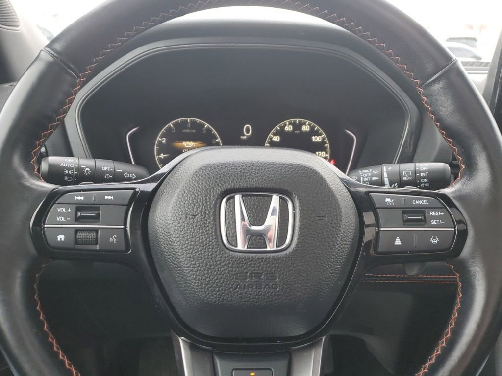 Used 2025 Honda Pilot TrailSport image 13