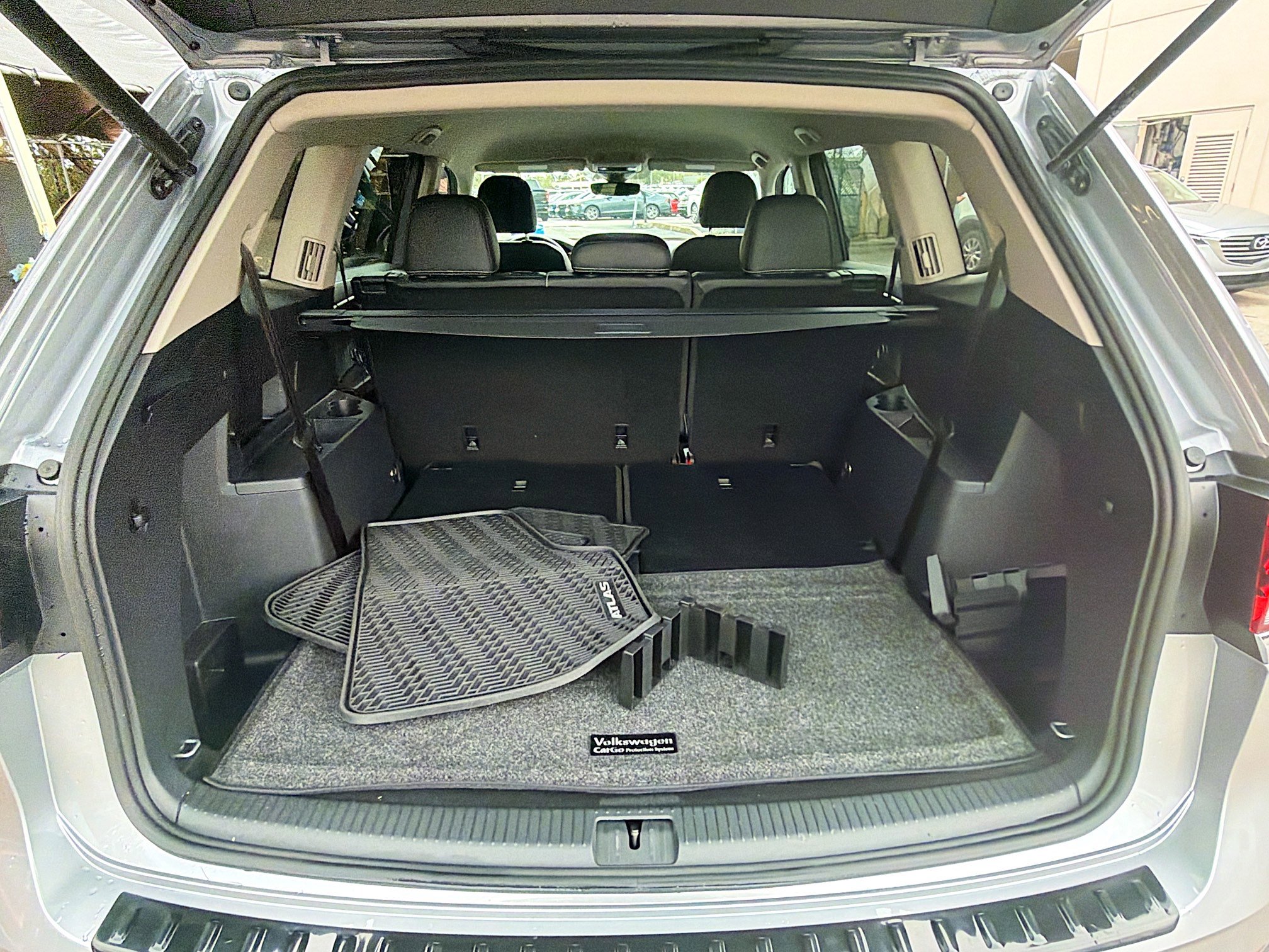 Used 2024 Volkswagen Atlas SE image 26