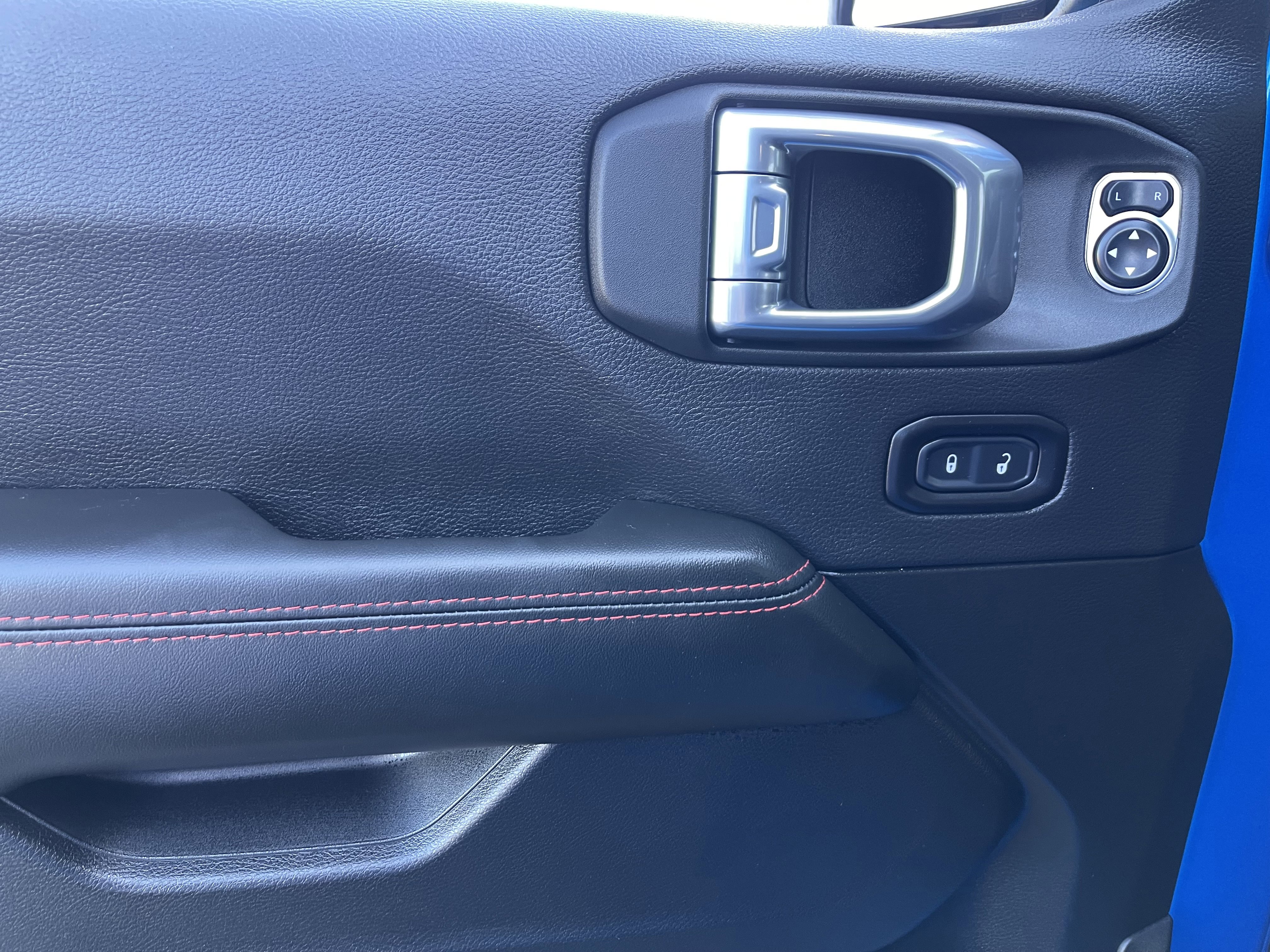 New 2026 Jeep Wrangler Unlimited Rubicon w/ Technology Group image 16