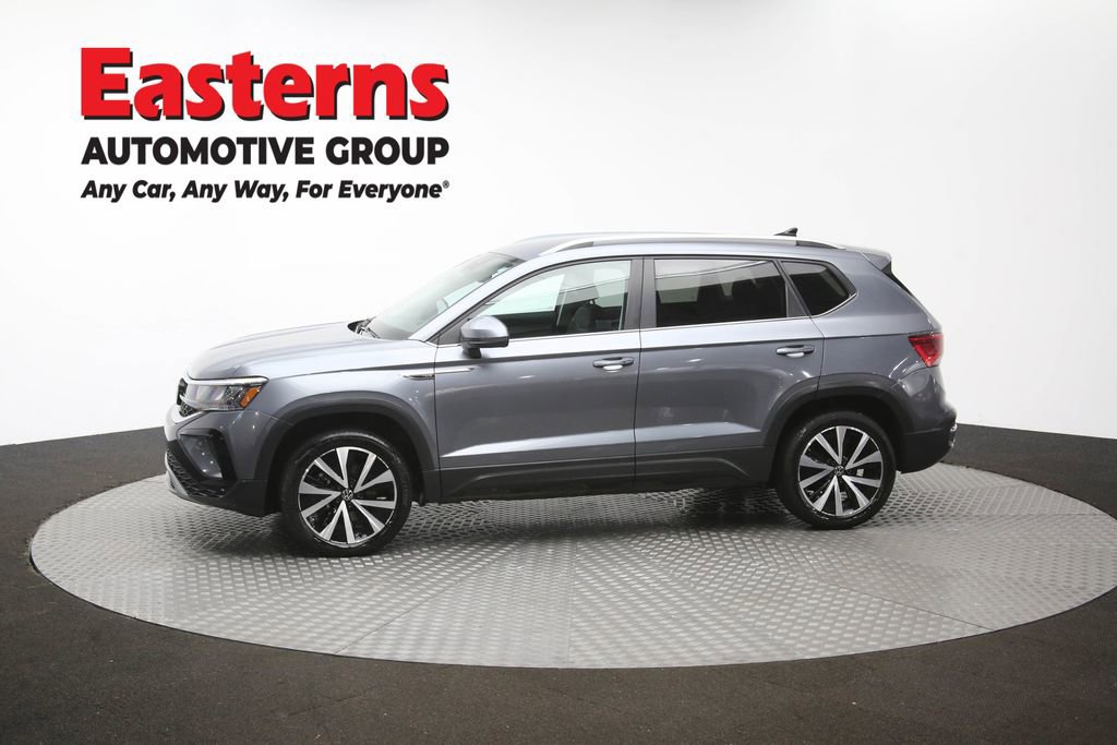 Used 2024 Volkswagen Taos SE FWD image 57