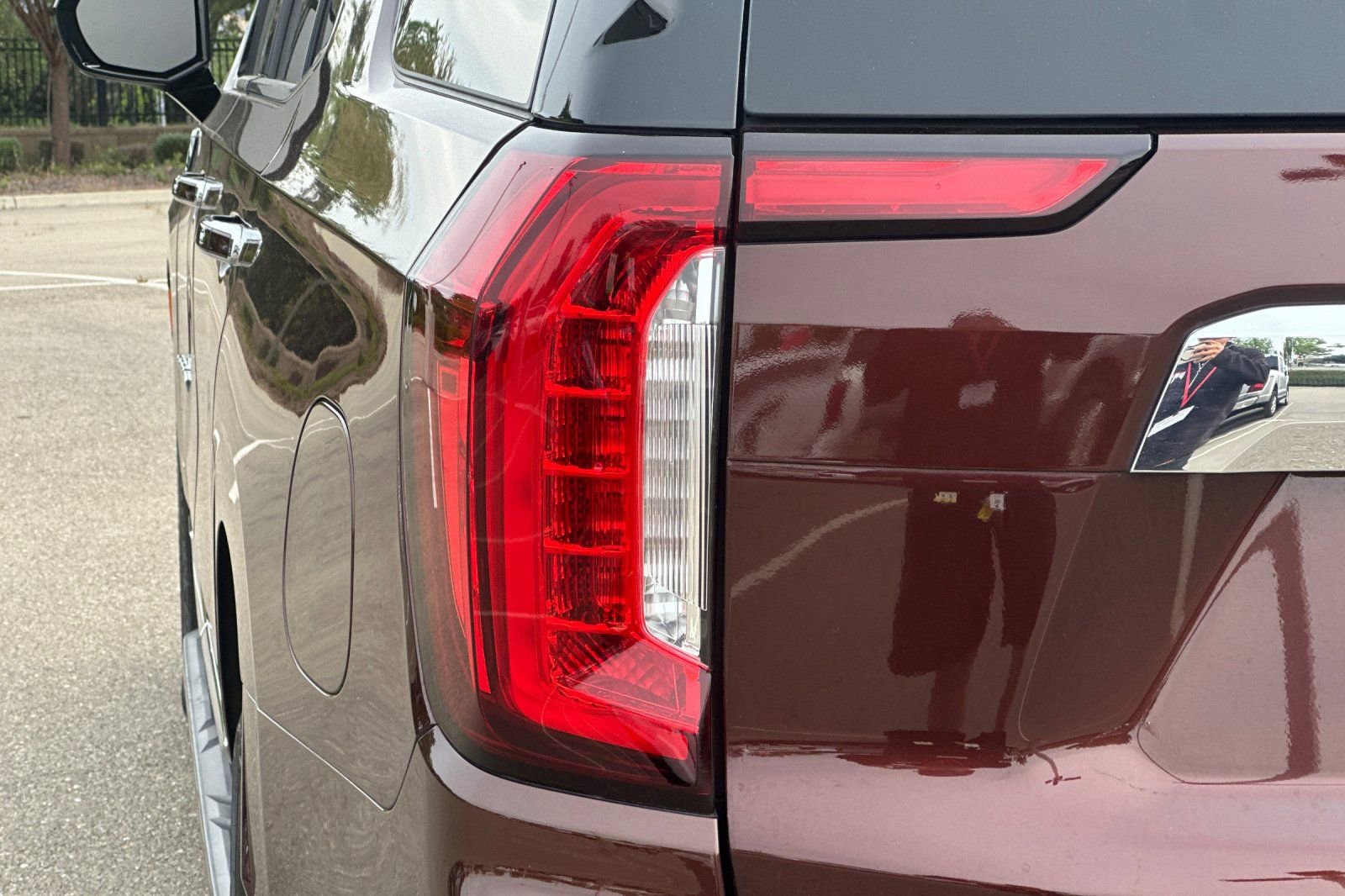 Used 2023 GMC Yukon SLT image 47