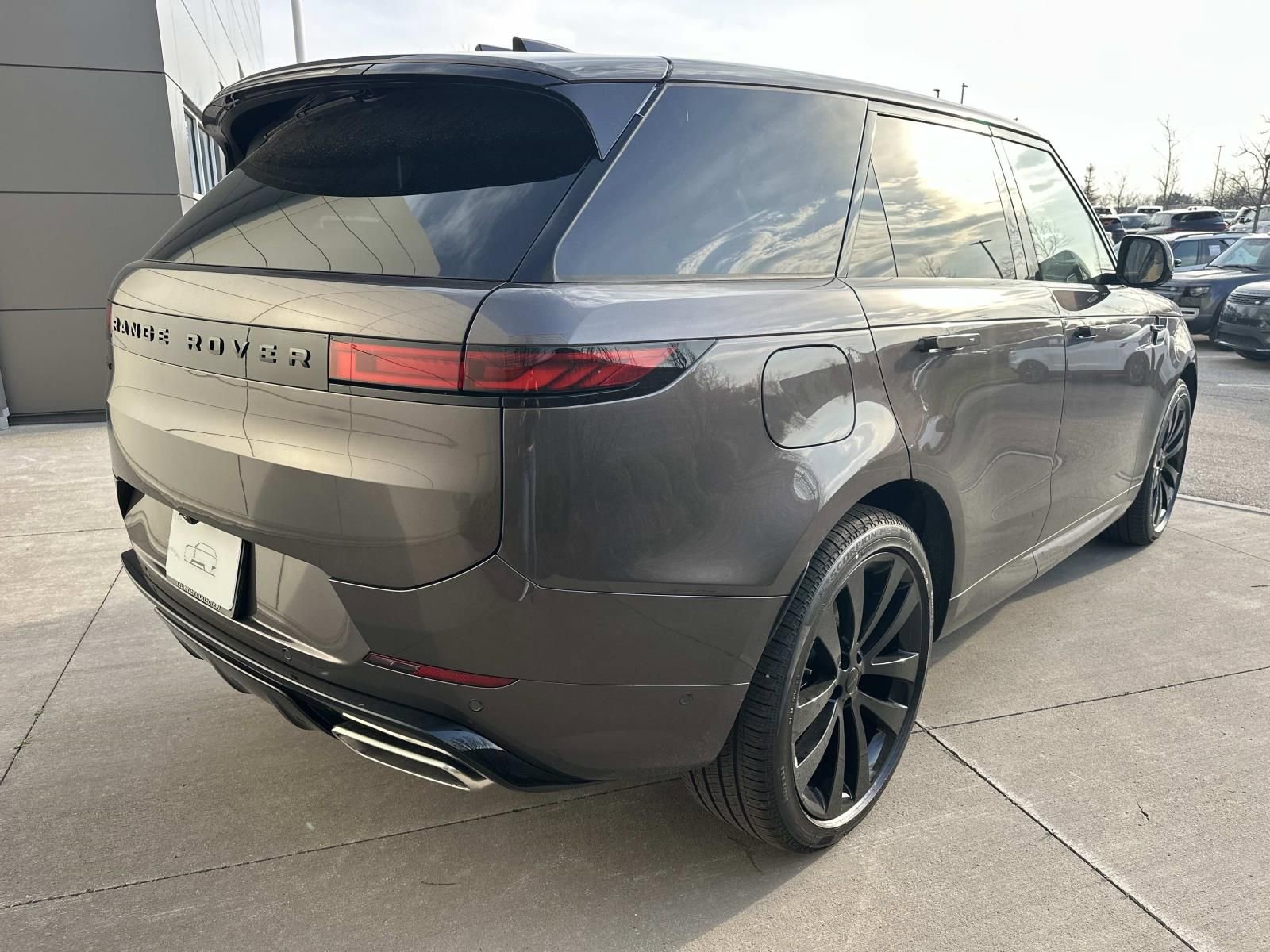 New 2026 Land Rover Range Rover Sport Dynamic SE AWD/4WD image 5