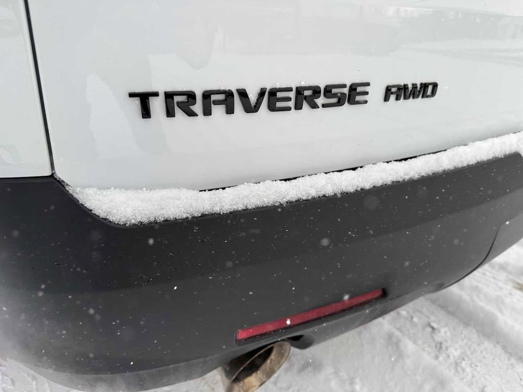 Used 2023 Chevrolet Traverse RS image 26