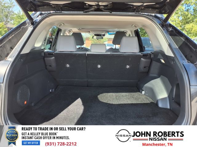 Used 2022 Toyota RAV4 XLE Premium image 24