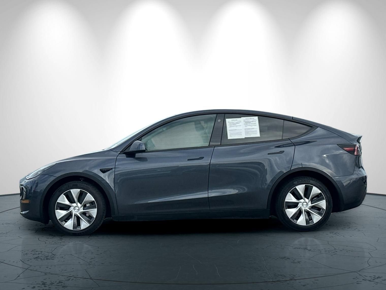 Used 2023 Tesla Model Y Long Range image 7