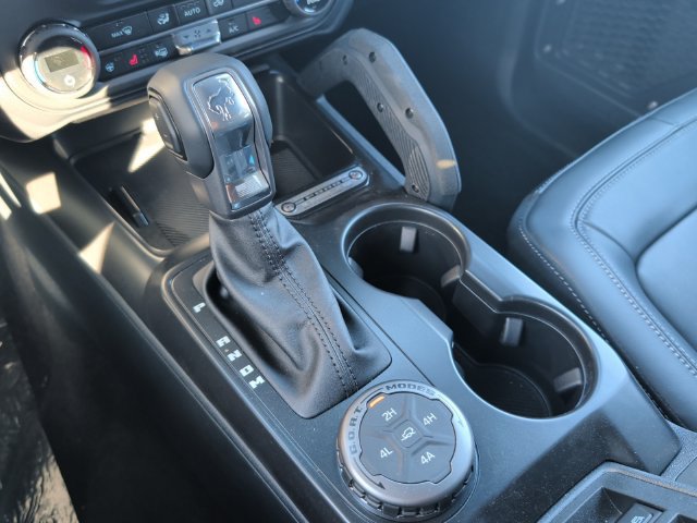 New 2026 Ford Bronco Outer Banks w/ Sasquatch Package AWD/4WD image 17