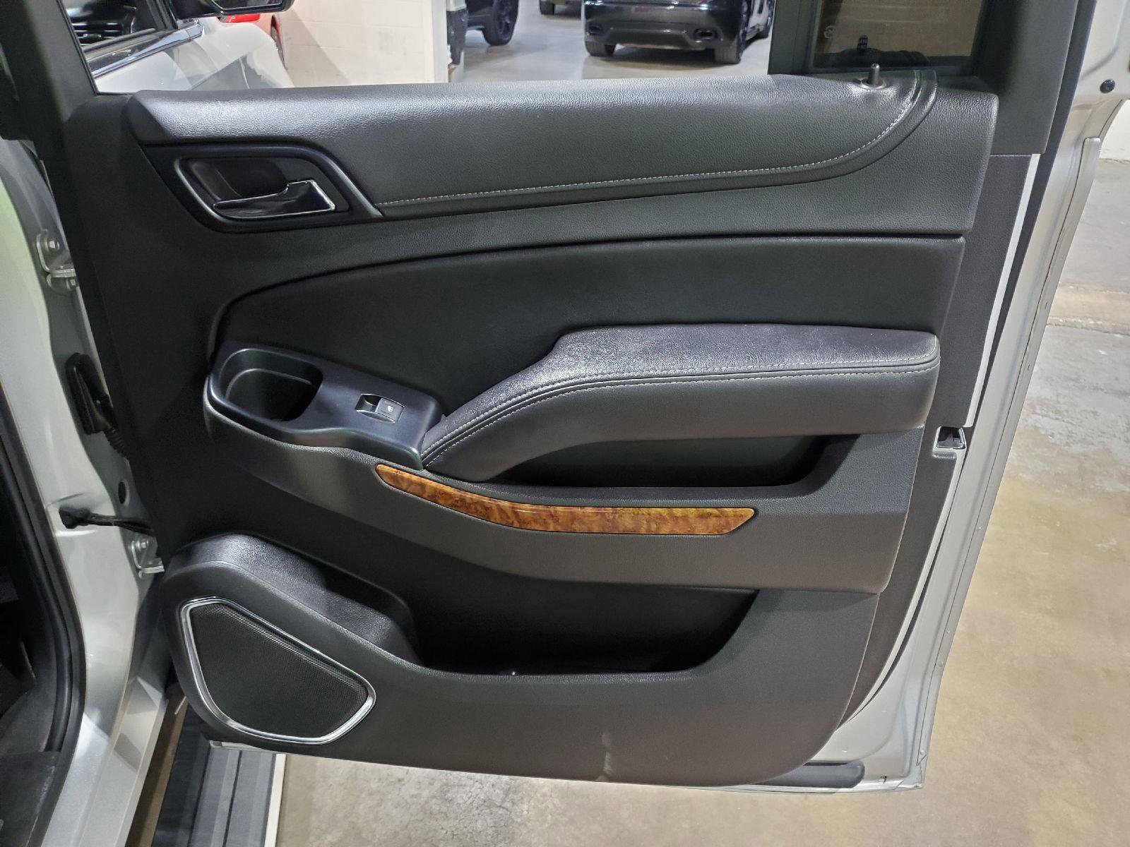 Used 2015 Chevrolet Suburban LTZ image 26