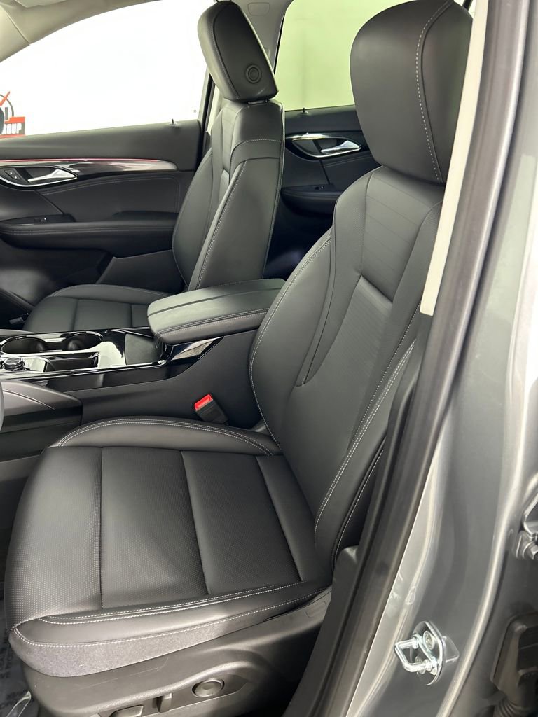 Used 2025 Buick Envision Preferred AWD/4WD image 12