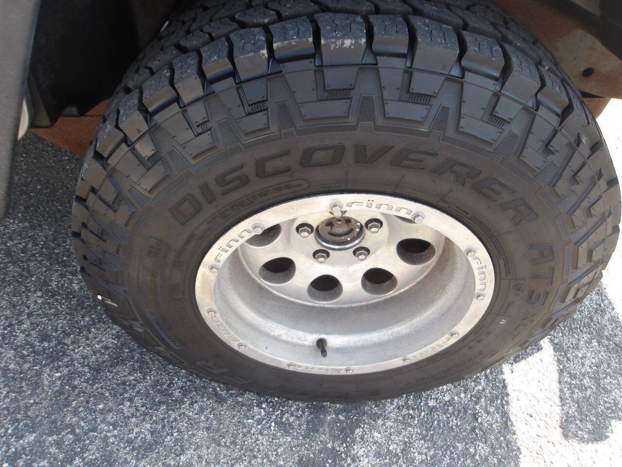 Used 2004 Jeep Wrangler 4WD image 9