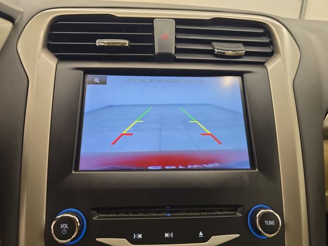Used 2013 Ford Fusion SE FWD image 24