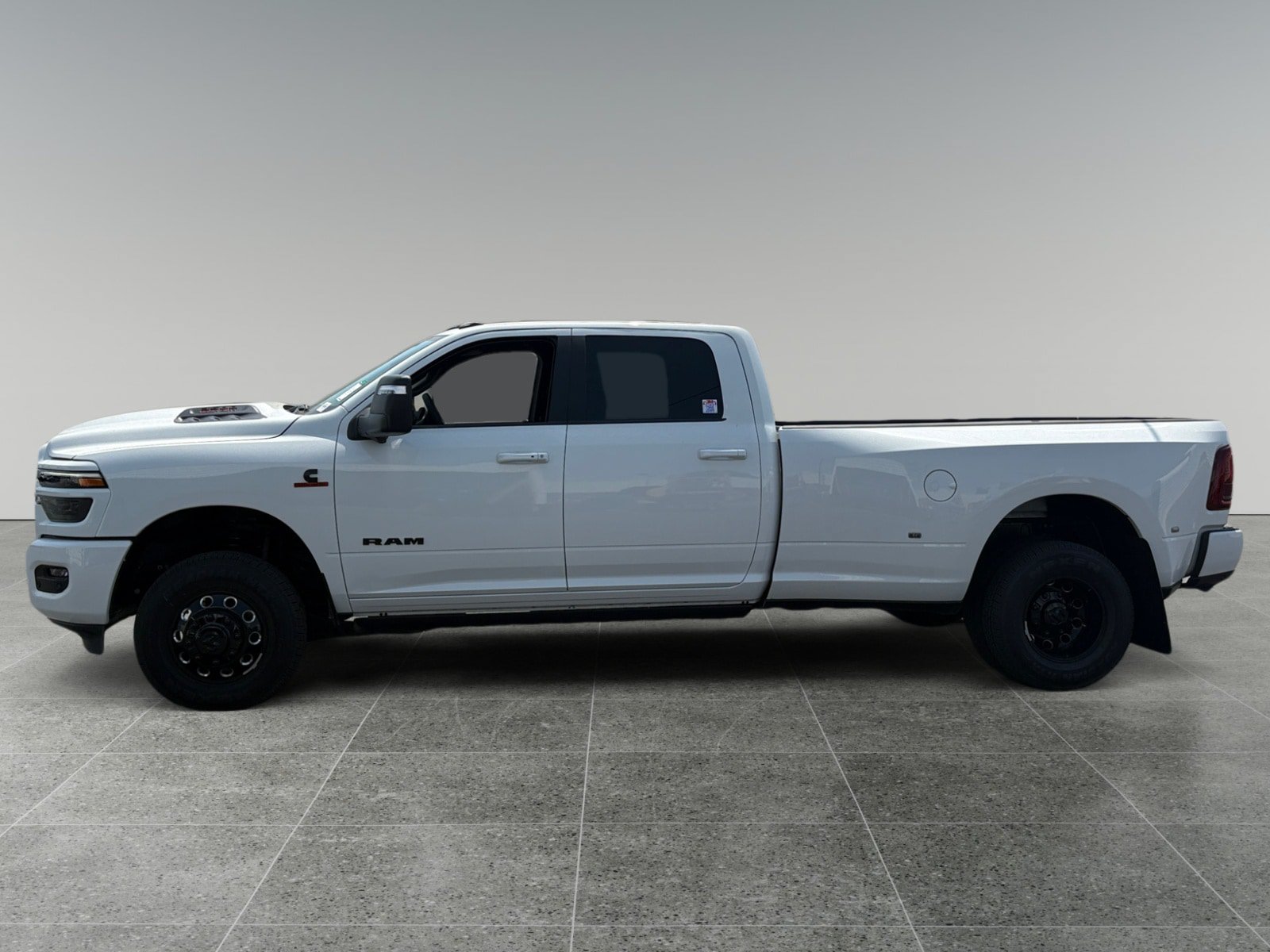 New 2026 RAM 3500 Laramie AWD/4WD image 2