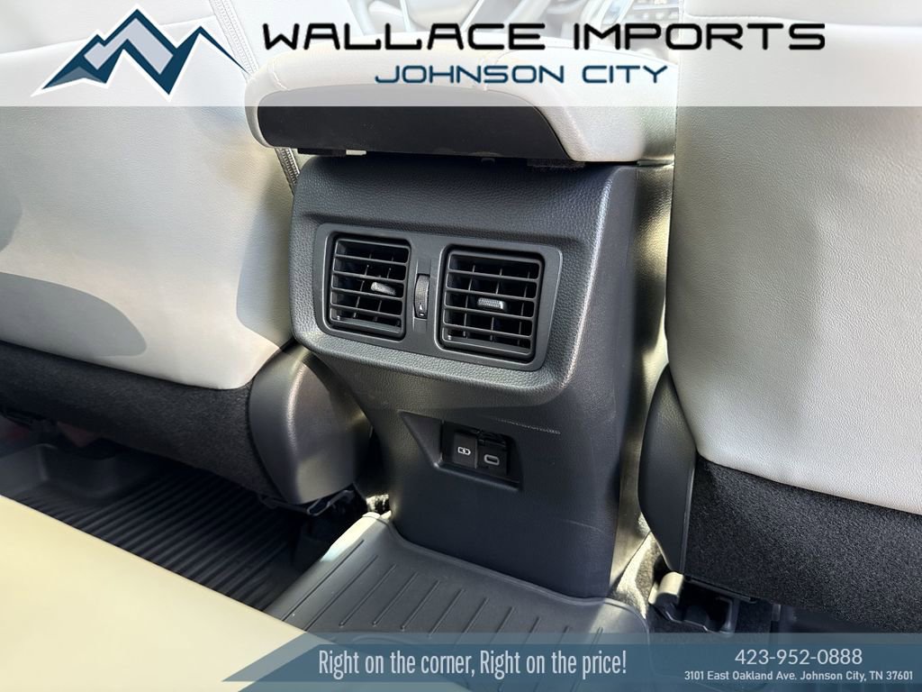 Used 2024 Toyota Venza Limited AWD/4WD image 47