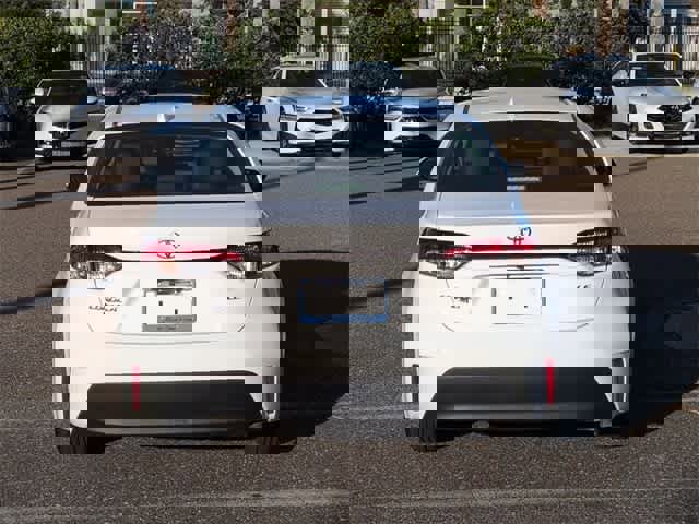 Used 2023 Toyota Corolla LE image 7
