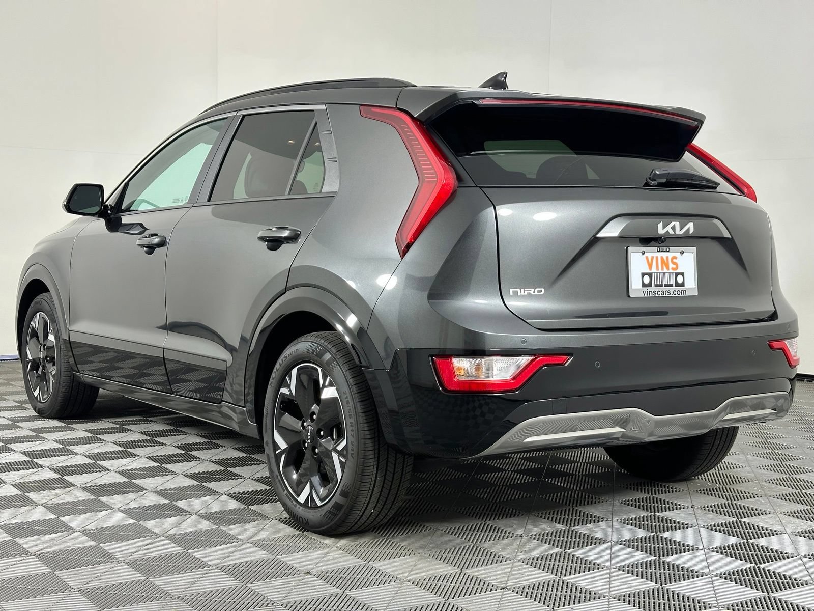 Used 2025 Kia Niro Wind w/ Wind Preserve Package FWD image 37