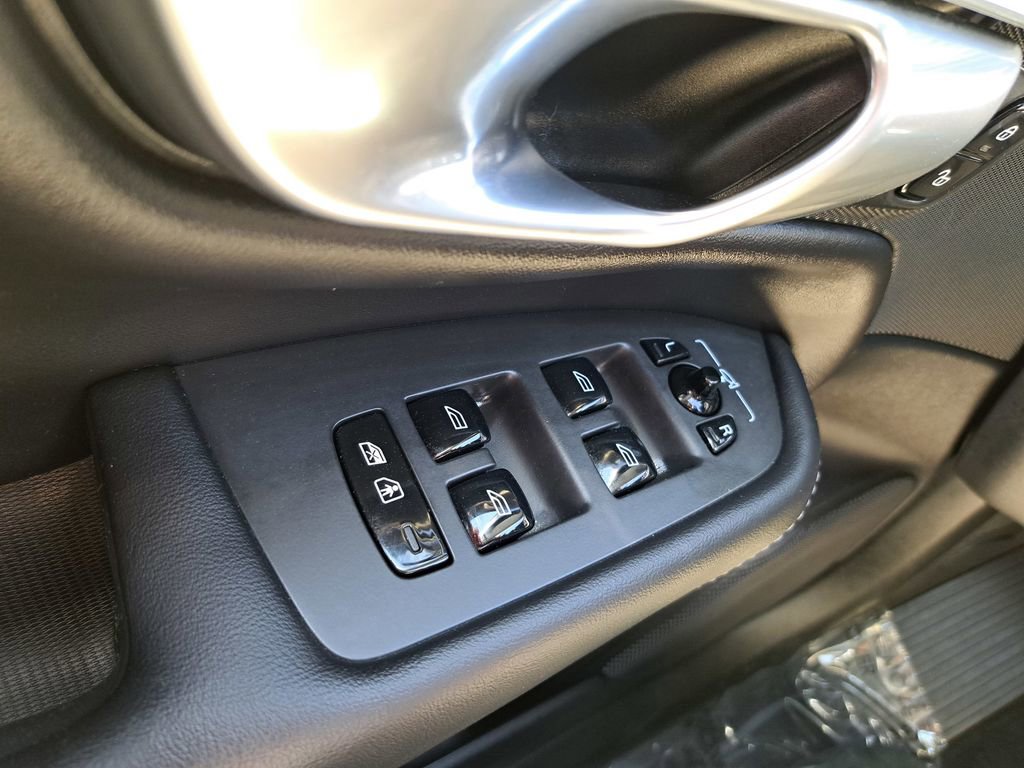 Used 2023 Volvo XC90 T8 Ultimate w/ Protection Package Premier AWD/4WD image 22