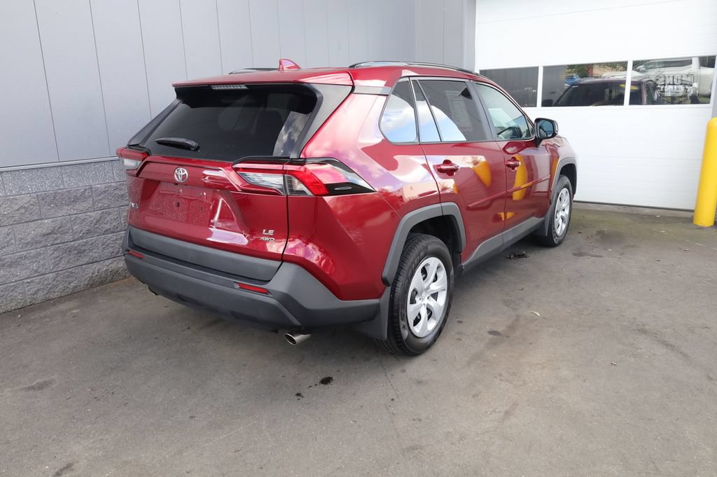 Certified 2021 Toyota RAV4 LE AWD/4WD image 12