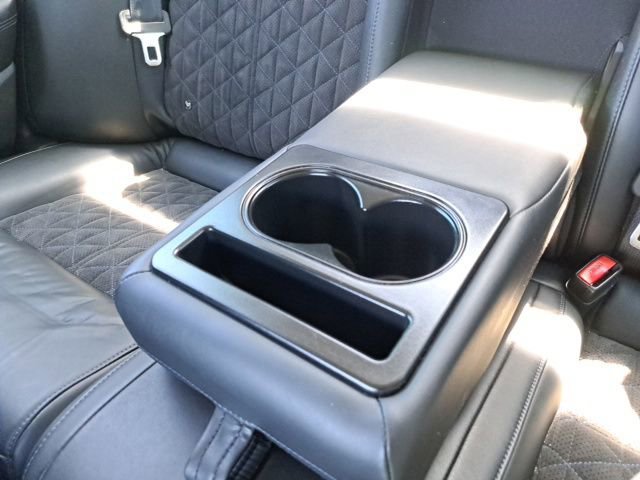 Used 2017 Nissan Maxima SR w/ Midnight Edition FWD image 24
