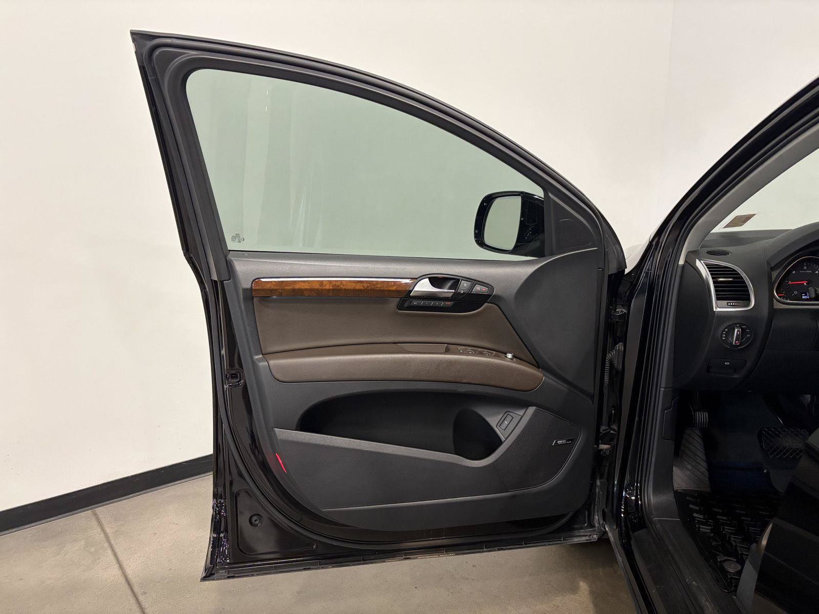 Used 2015 Audi Q7 TDI Premium Plus AWD/4WD image 10