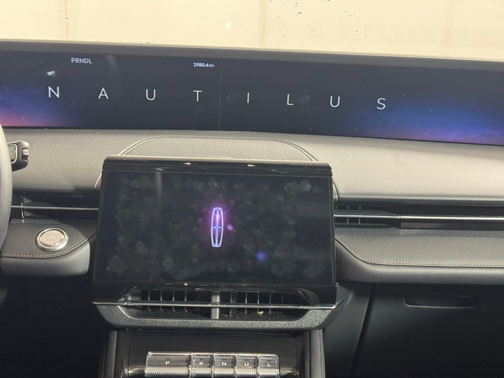 New 2025 Lincoln Nautilus Reserve w/ Jet Appearance Package AWD/4WD image 21