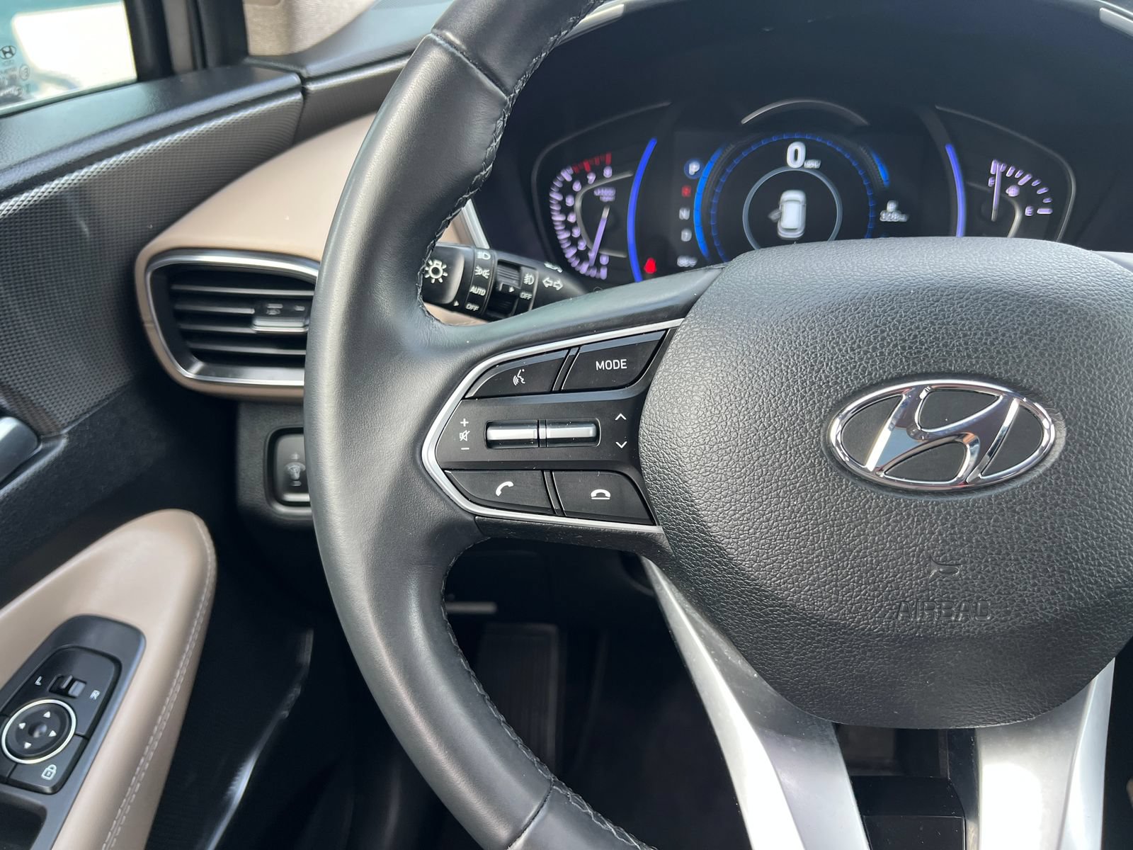 Used 2020 Hyundai Santa Fe SEL FWD image 24