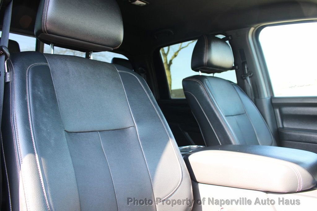 Used 2018 Nissan Titan SL w/ Midnight Edition AWD/4WD image 39