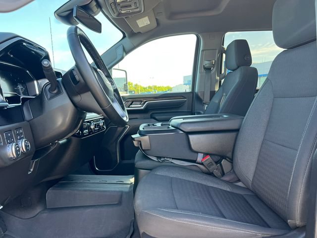Used 2025 GMC Sierra 3500 SLE w/ SLE Value Package AWD/4WD image 4