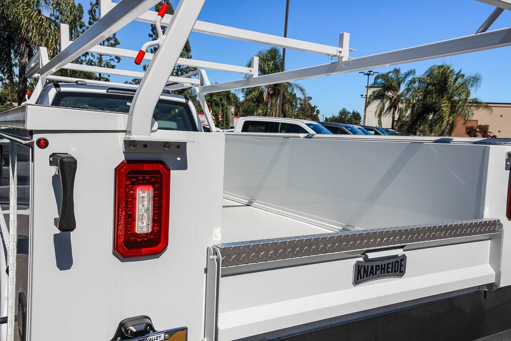 New 2024 Ford F450 XL w/ XL Chrome Package RWD image 27