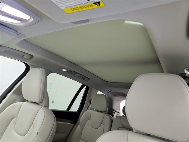 Used 2024 Volvo XC90 B5 Plus image 19