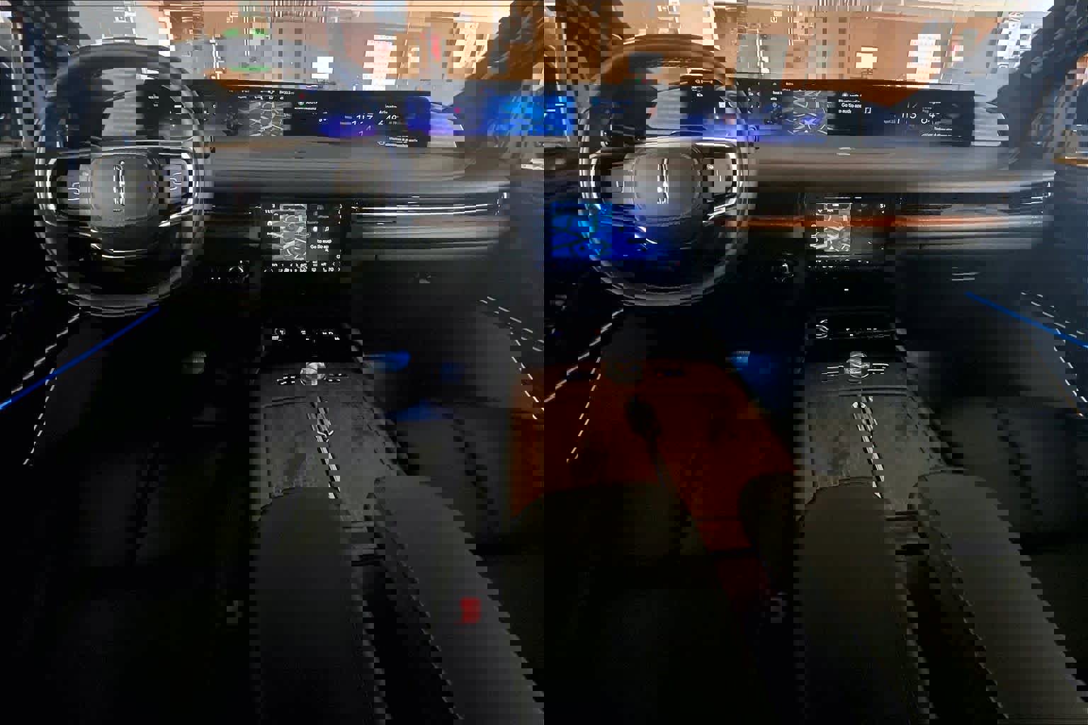 Used 2025 Lincoln Navigator Black Label AWD/4WD image 13