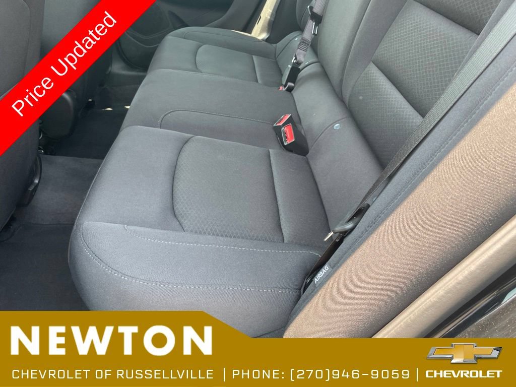 Used 2025 Chevrolet Malibu RS FWD image 32